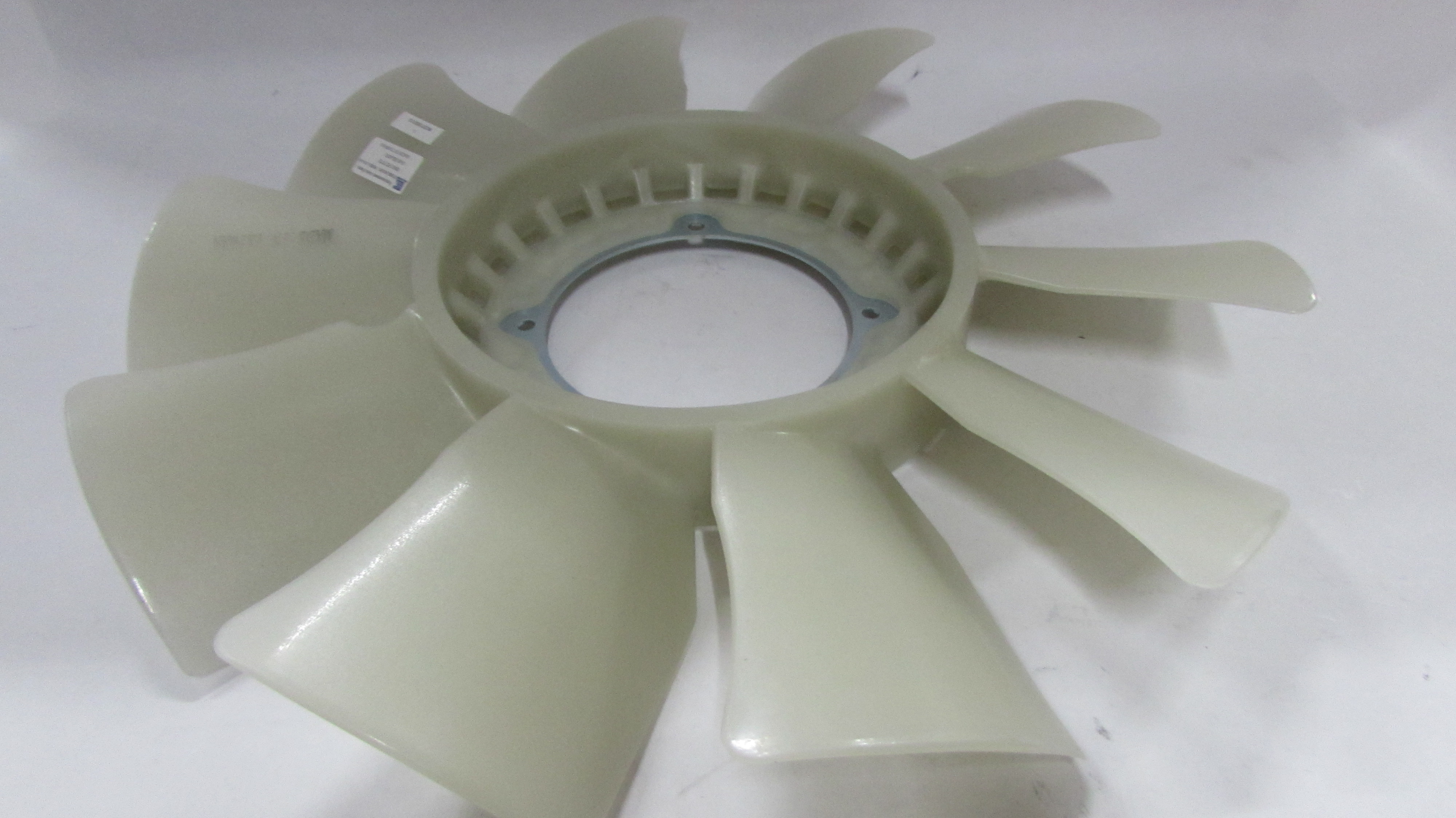 FAN PERVANESI